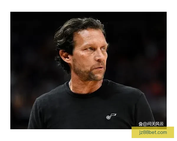 里夫斯腹斜肌二级受伤治疗方案及湖人季后赛潜在轮换分析